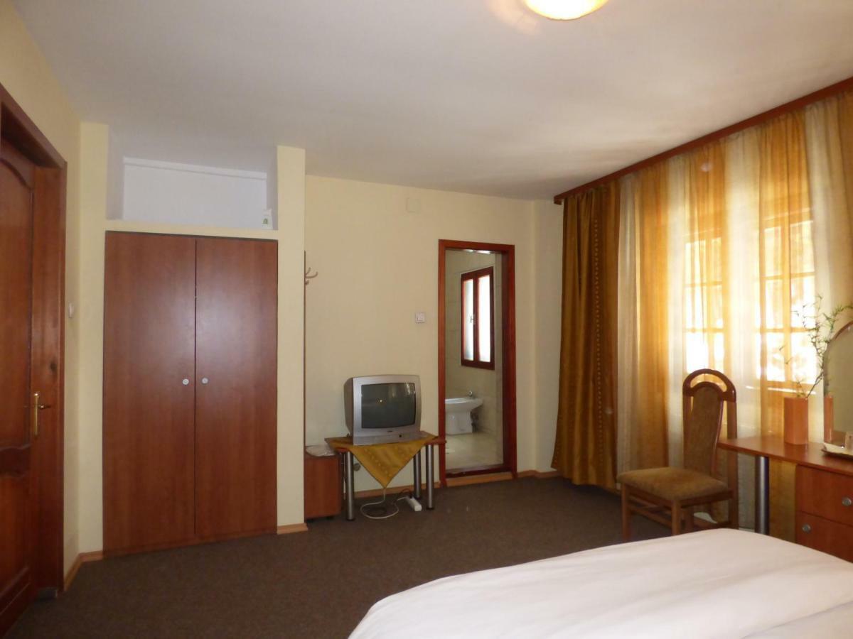 Gura Padurii Hotell Sinaia Eksteriør bilde